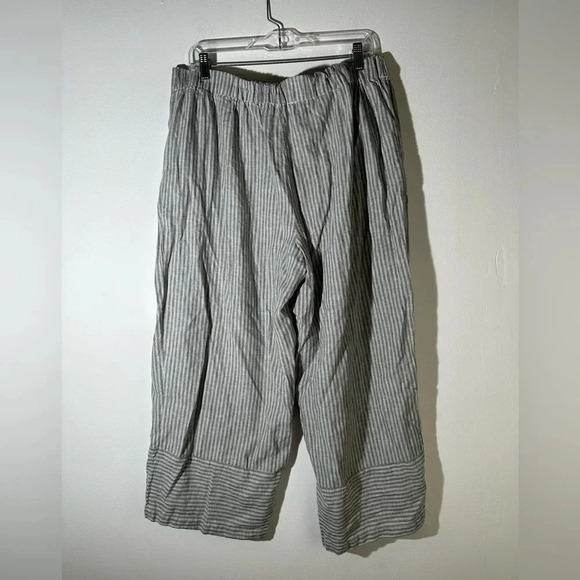 Casa Cabana Striped Wide Leg Cropped Pants - Picture 2 of 3